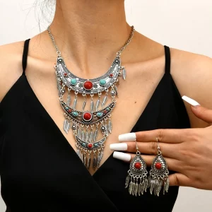 Boho Schmuckset – Western Retro Halskette & Ohrringe mit Imitation Türkis und Quasten-Details
