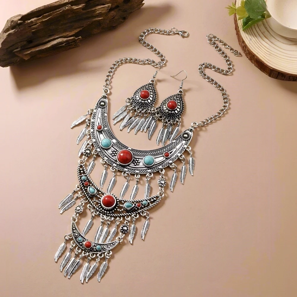 Boho Schmuckset – Western Retro Halskette & Ohrringe mit Imitation Türkis und Quasten-Details – Bild 2