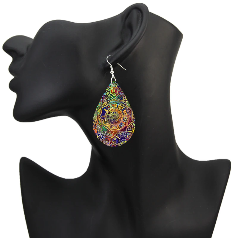 Bohemian Ethnic Style Holz-Ohrringe – Kleine Wassertropfen mit Kunst- & Kultur-Print – Bild 2