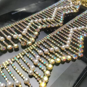 Handgefertigte Wellen-Strassband Spitze – Perlen & Kristalle für DIY, Hochzeitskleider & Dekoration (40 cm x 6 cm)