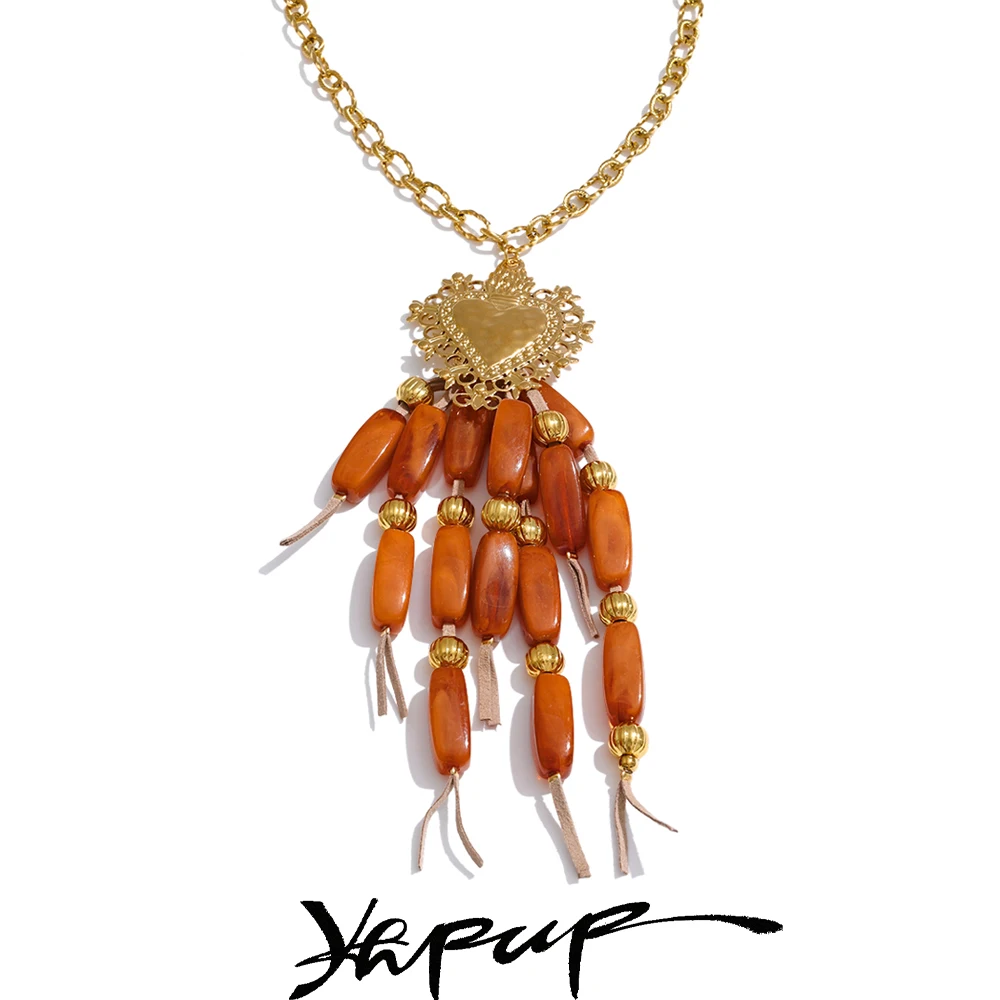 Halskette mit Herzanhänger | Handgefertigte Harzperlen & Edelstahl | 70 + 6 cm