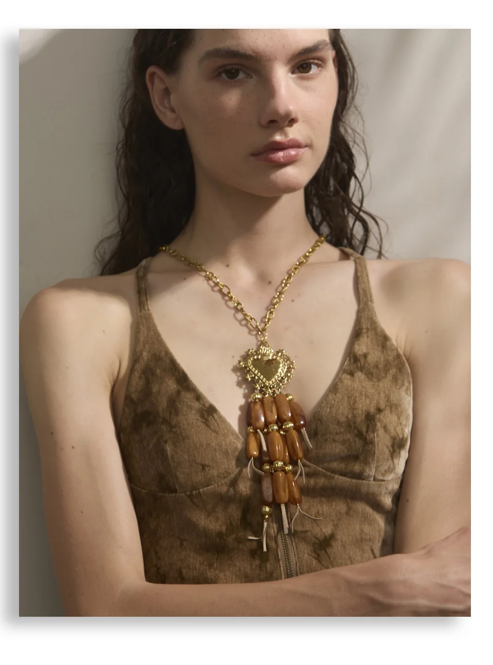 Halskette mit Herzanhänger | Handgefertigte Harzperlen & Edelstahl | 70 + 6 cm – Bild 3