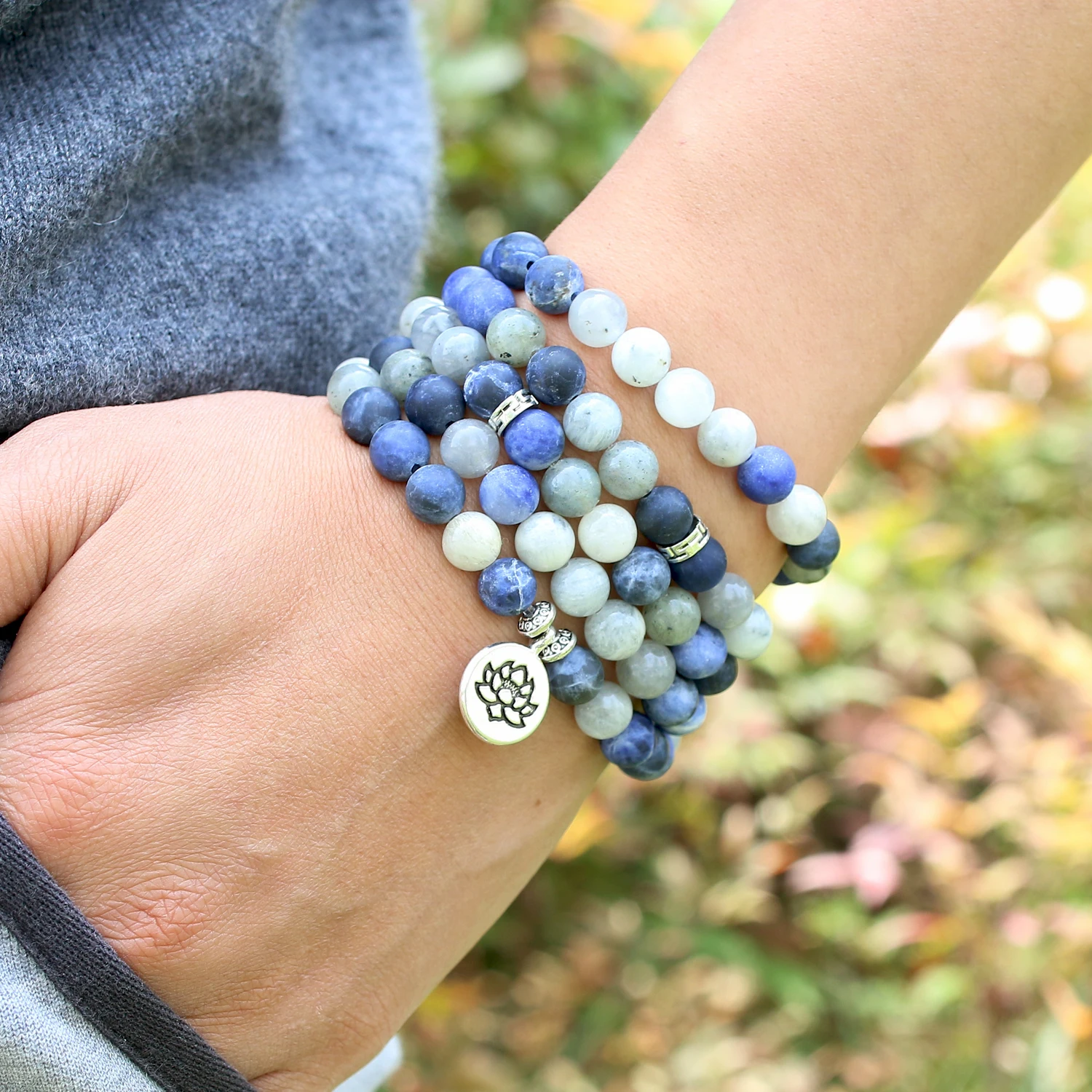 108 Mala Armband/Halskette – Mondstein & Sodalith Naturstein | Lotus-Anhänger – Bild 5