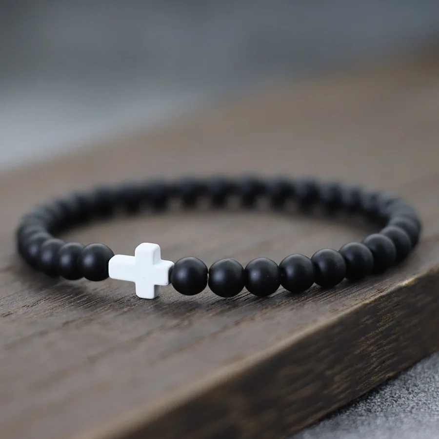 Minimalistisches 6mm Onyx Kreuz Armband – Unisex Naturstein Howlith & Matte Perlen – Bild 3
