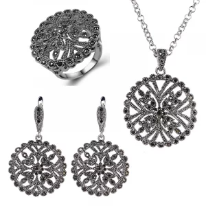 Vintage Hollow Flower Schmuckset – Rundes Set mit Full Black Rhinestones