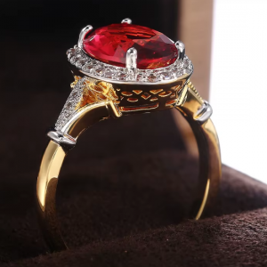 Goldfarbener Ring
